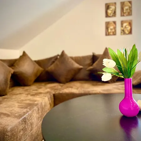 Gemutliche Zentral Gelegene Dachgeschosswohnung Lejlighed *