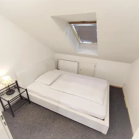 Gemutliche Zentral Gelegene Dachgeschosswohnung Lejlighed *