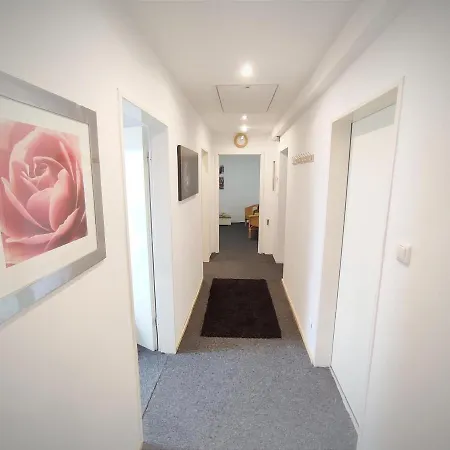 Gemutliche Zentral Gelegene Dachgeschosswohnung Lejlighed *